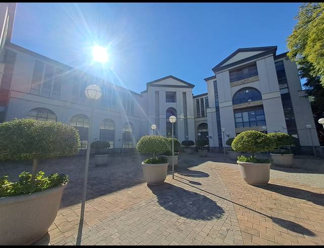 1,575M² OFFICE TO LET IN ILLOVO